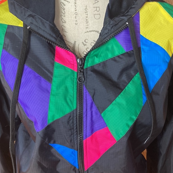 Retro style windbreaker - Picture 2 of 11